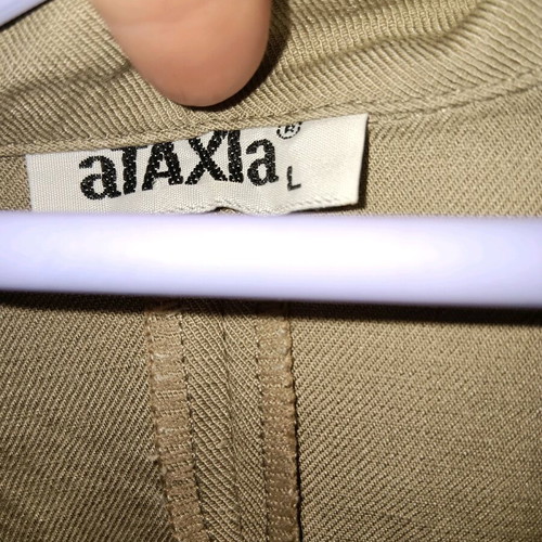 Khaki linen suit set Ataxia like new