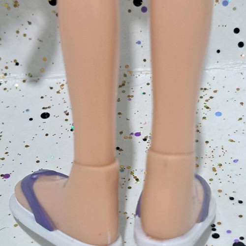 Bratz Salon'n' Spa Dana doll used, incomplete with flaws