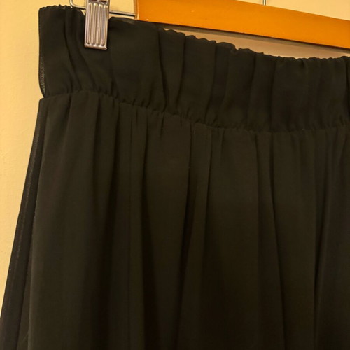 Zara black knee-length skirt like new