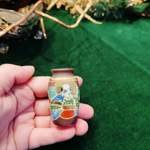 Satsuma hand-painted like new