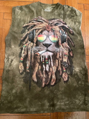 The Mountain sleeveless shirt used, size 3XL, green