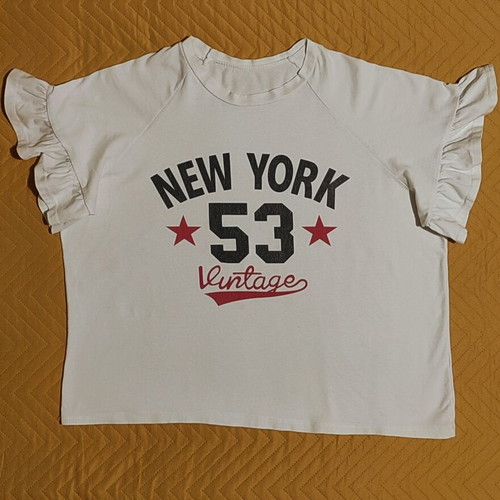 T-shirt oversized SheX like new with print and ruffle sleeves, one size
