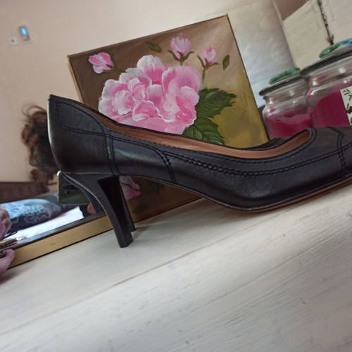 Kalogirou leather pumps size 41.5-42 like new, black