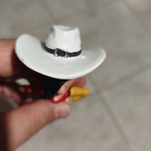 Lucky Luke figurine new, resin, 18 cm tall