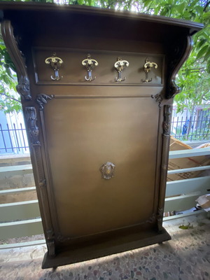 Vintage wooden hall tree with carved details, like new