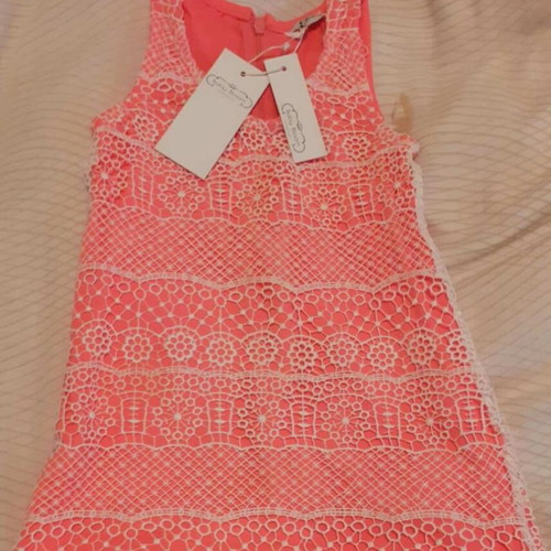 Children's sleeveless lace dress new in coral color
