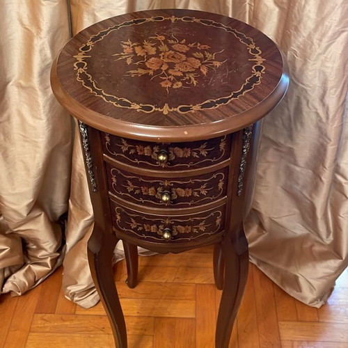 Classic Italian Louis XV Marquetry Nightstand with 3 Drawers like new