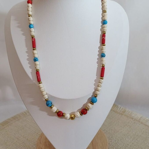 Red Caramel Necklace with White and Gold Details new