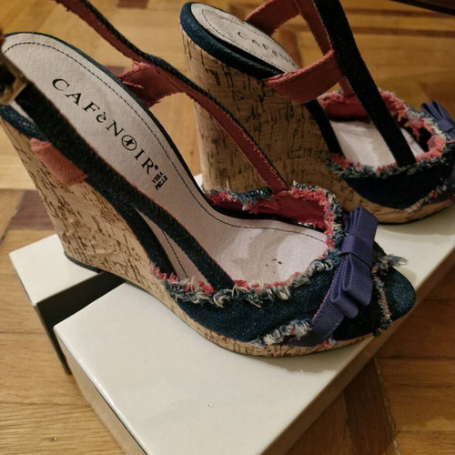 CafeNoir women's platform shoes blue like new, size 36