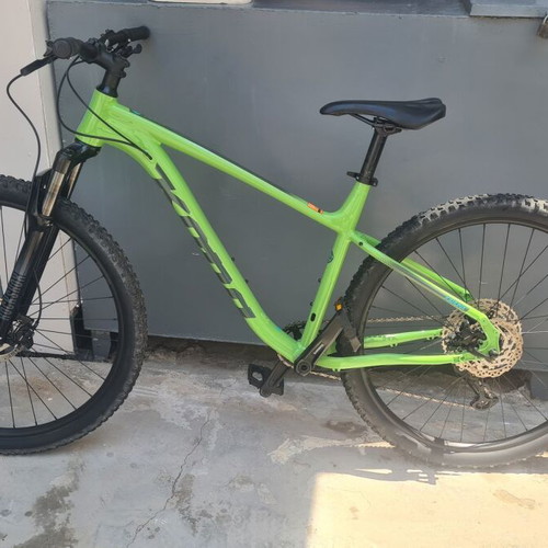 Kona Kahuna 29 2024 mountain bike like new with Bluegrass Intox helmet