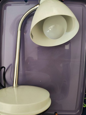 Table lamp HD2011 like new with box