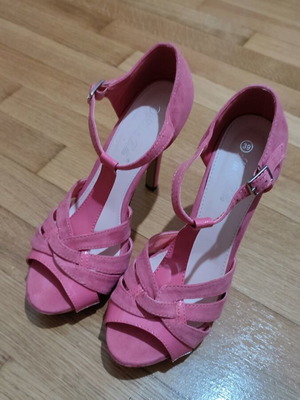 Pink sandals like new, heels, size 39
