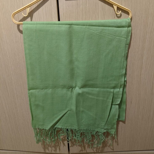 Wide scarf-shawl, pistachio green color