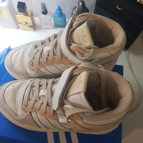 Adidas original women's sneakers size 38 like new, white beige