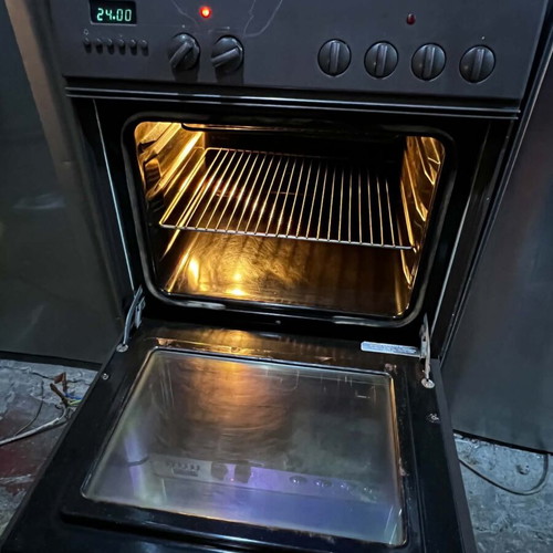 Bosch kitchen stove with ceramic hobs used, fully functional