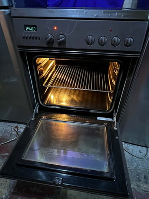 Bosch kitchen stove with ceramic hobs used, fully functional
