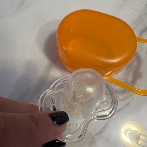 Avent Philips pacifier with case new