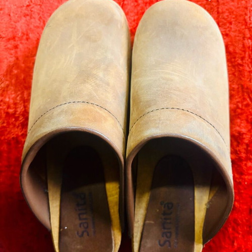 Sanita clogs brown like new, leather with wooden sole, size 37