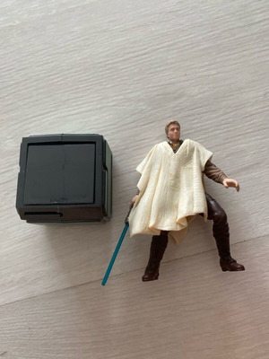 Hasbro Star Wars Anakin AOTK figure used, missing small blaster
