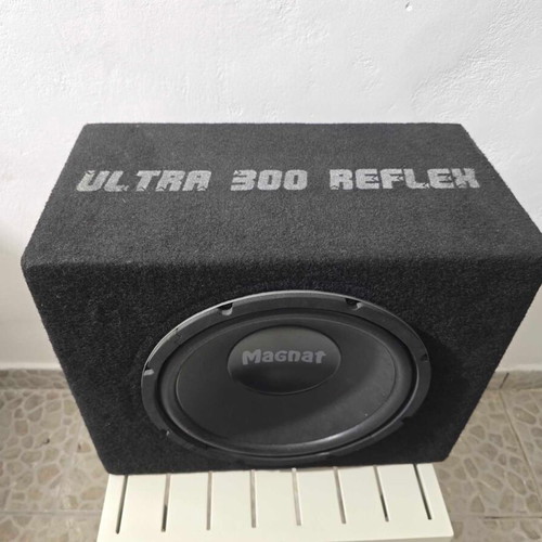 Subwoofer Magnat 12 ίντσες 200watt με κουτί bass reflex σαν καινούργιο