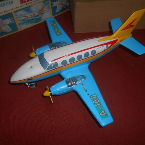 Beechcraft King-Air toy 1960 made in Japan new