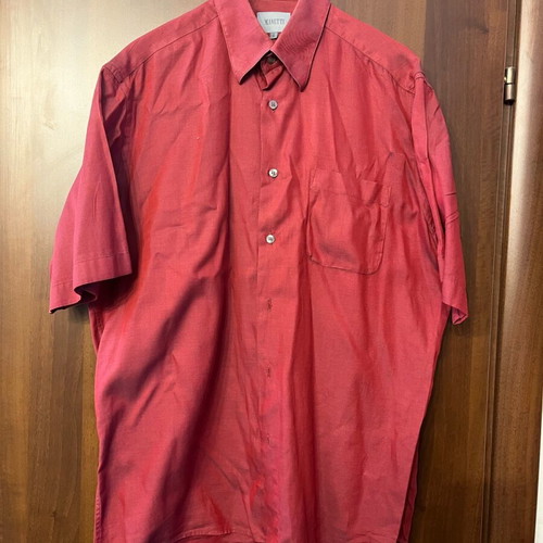 Maneti shirt large like new
