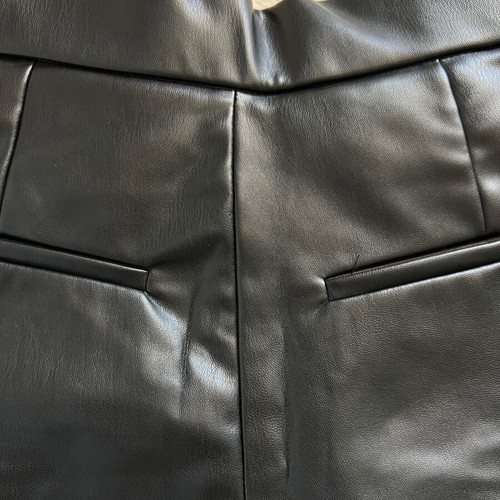 Zara δερμάτινο σορτς μεταχειρισμένο, ψηλομέσο, μαύρο, XS