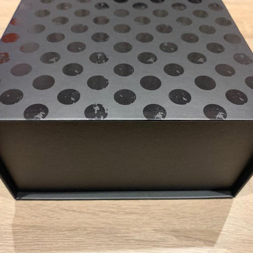 Notino gift box like new, black with ribbon and magnet