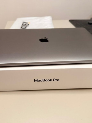 Apple MacBook Pro 15" (2016) i7 16GB RAM 256GB SSD used, with box