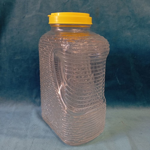 Vintage glass pitcher Soreno design by Anchor Hocking like new