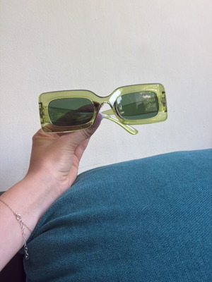 Sunglasses new green color for day party or beach