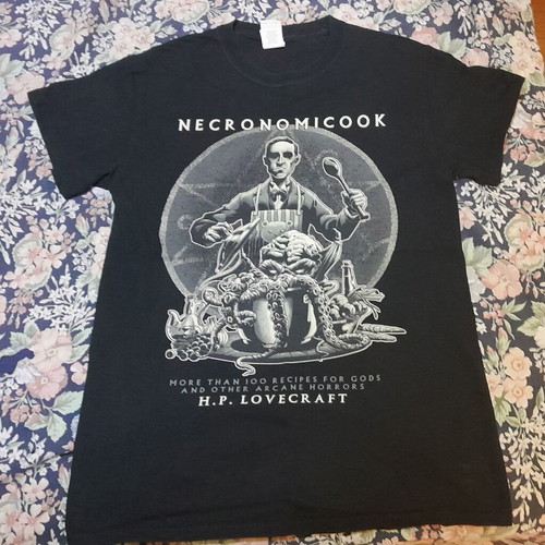 Lovecraft themed t-shirt, medium size