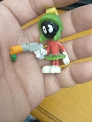 Marvin the Martian figure from Looney Tunes like new