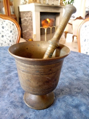 Παλιό μπρούτζινο γουδί