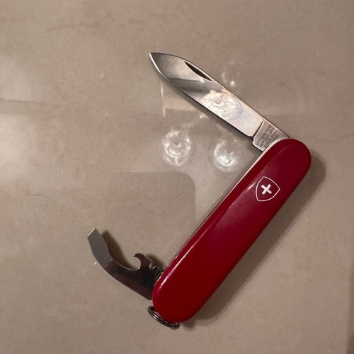 Victorinox Swiss Army Knives set of 5 like new