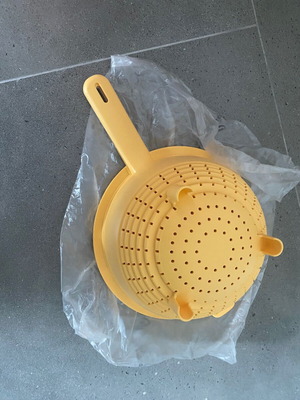 Tupperware double colander new, multipurpose