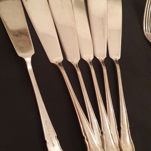 Cutlery set like new, 35 pieces