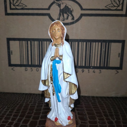 Saint figurines new, pack of 8, hard plastic, made in Italy