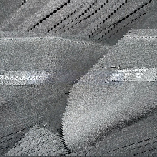 Μαύρο φόρεμα Zara σαν καινούργιο, ελάχιστες φορές φορεμένο