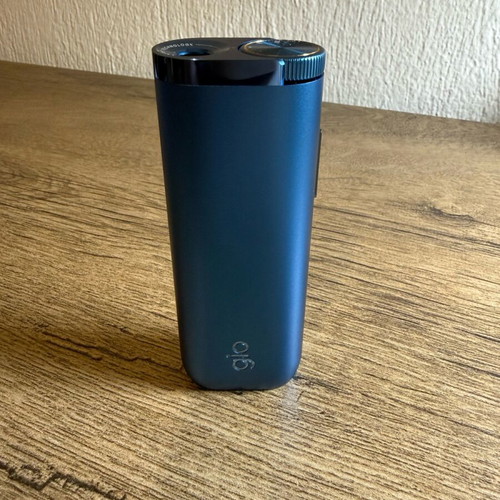 Glo electronic device used minimally