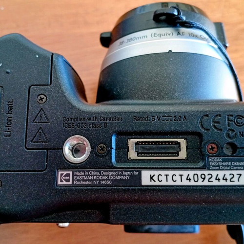 Kodak EasyShare DX6490 camera like new