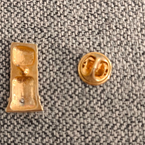 Laura Biagiotti Roma Vintage Gold Metal Lapel Pin