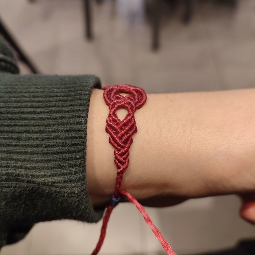 Macrame bracelet with heart shapes, new, dark red