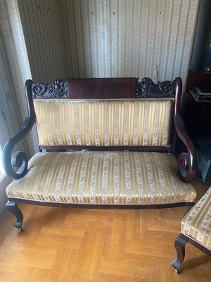 Vintage sofa with 2 chairs used, carved wood and casters