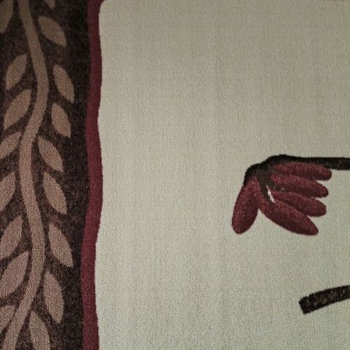 Large rug like new in beige brown shades with red flowers 240x200cm