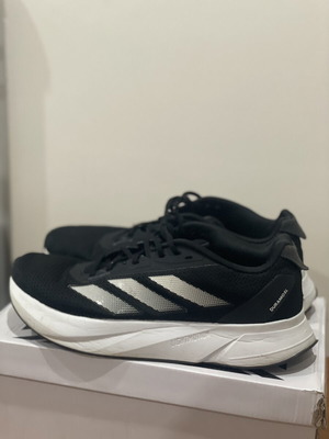 Adidas athletic shoes size 44, black and white