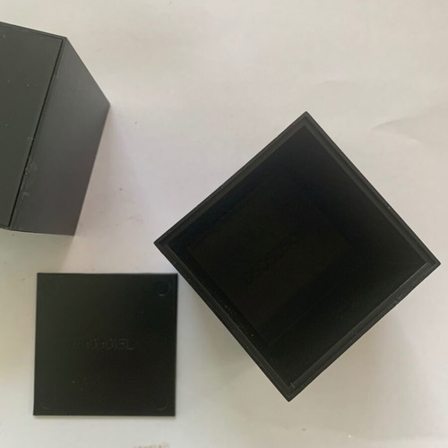 Plastic construction boxes new, 2 pieces 51x51x51 mm with lid