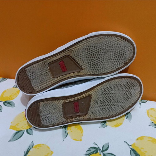 Levi's grey ballet flats size 36.5 like new