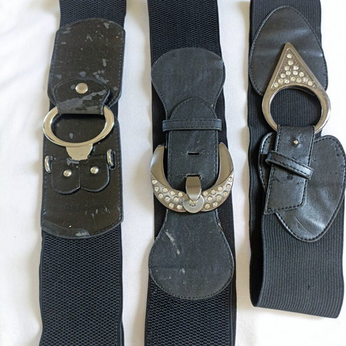 Set of 3 black elastic belts used with metal buckles