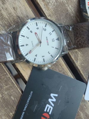 Weide wristwatch unisex like new, brown leather strap